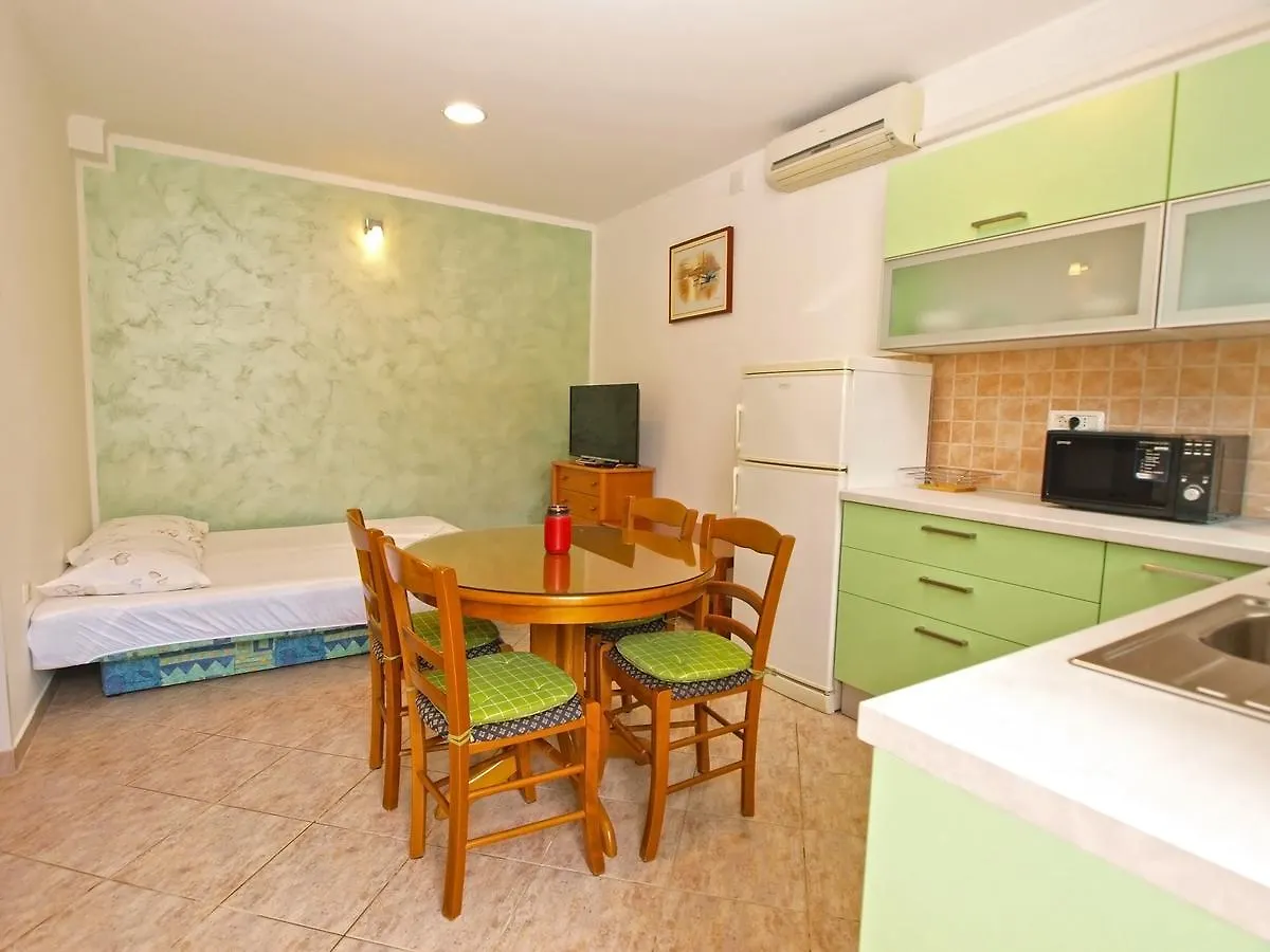 פולה Apartments Slavka 1155