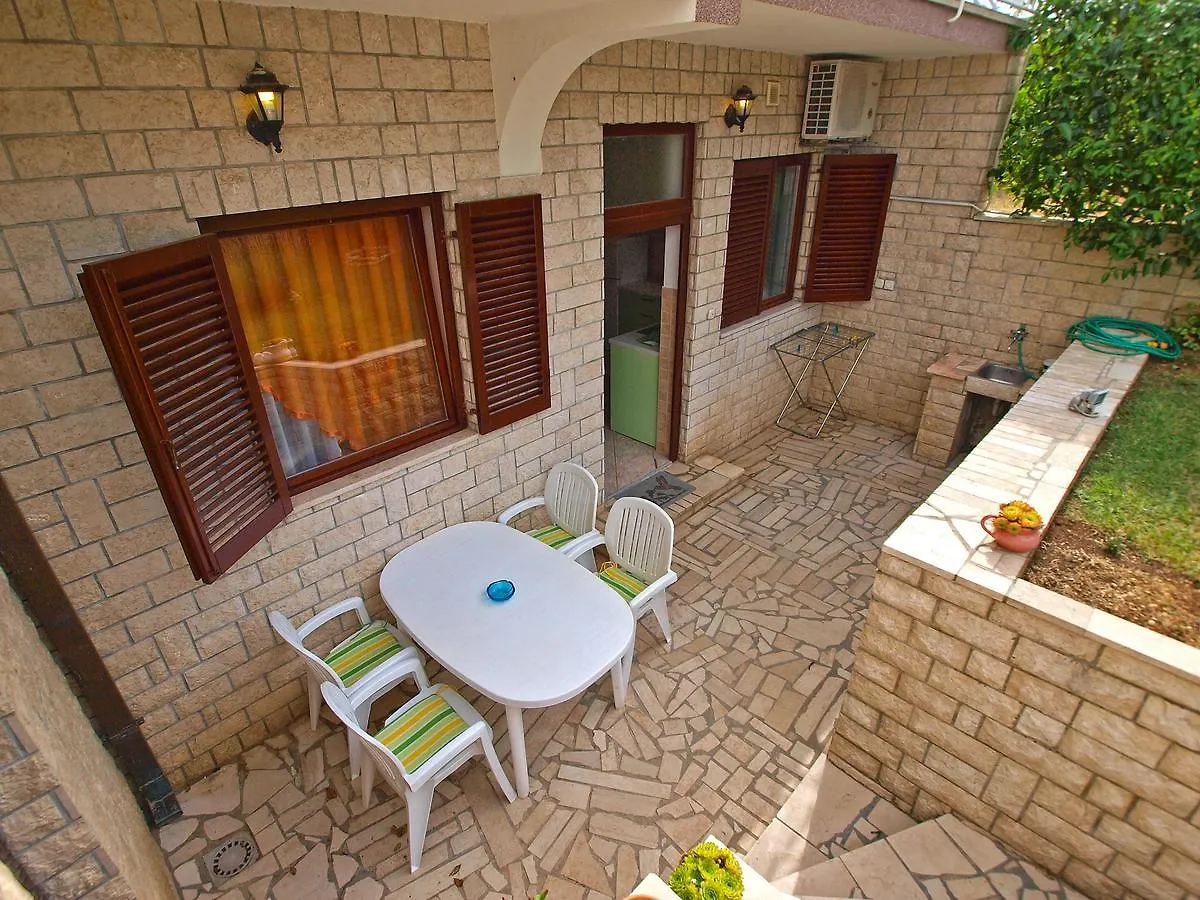 פולה Apartments Slavka 1155