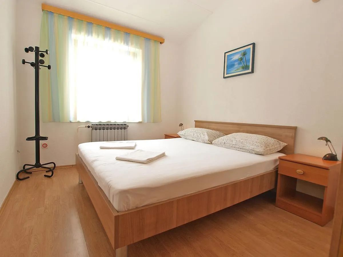 פולה Apartments Slavka 1155
