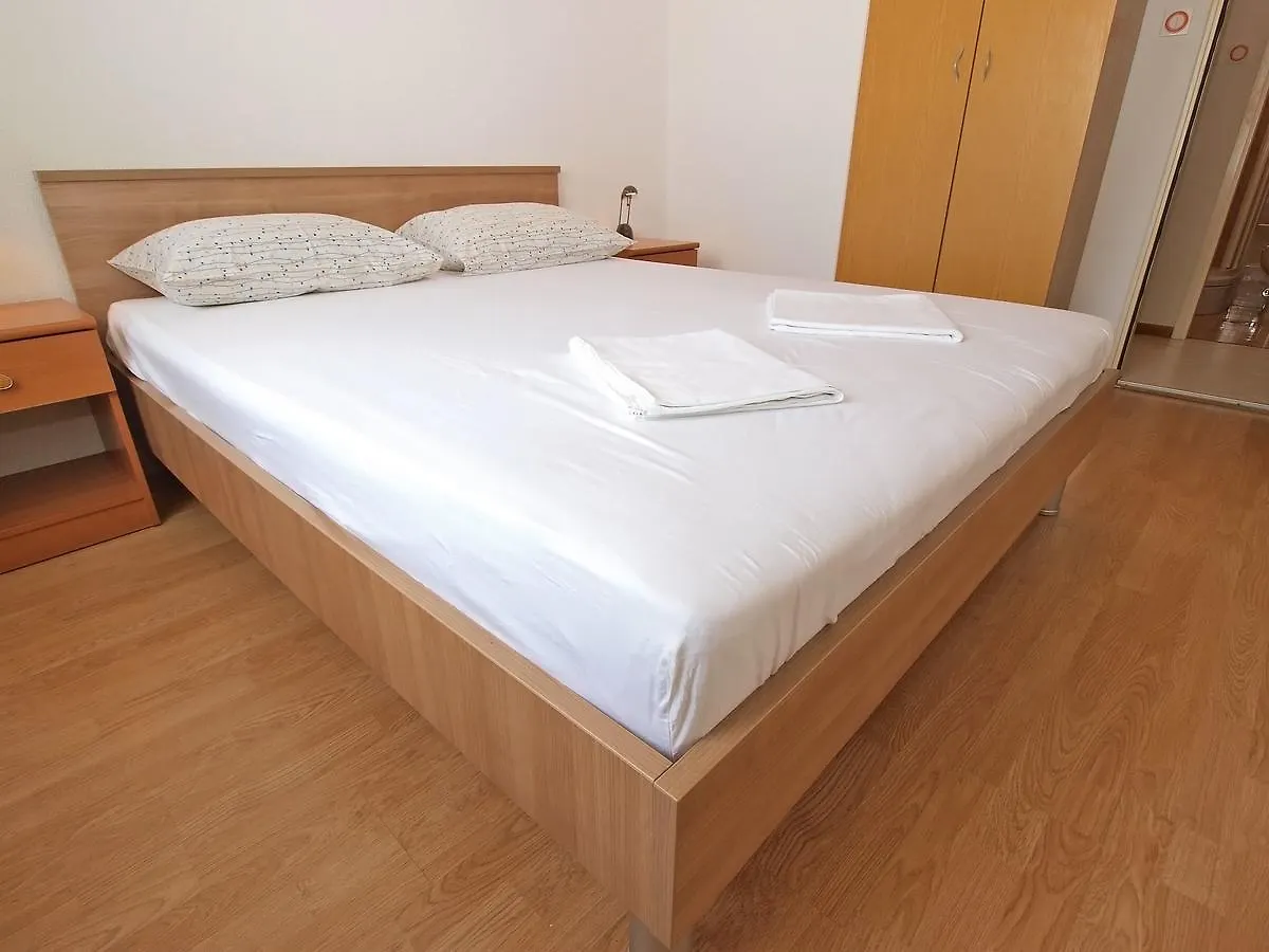 פולה Apartments Slavka 1155