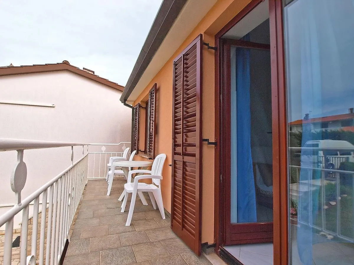 פולה Apartments Slavka 1155 0*,  קרואטיה