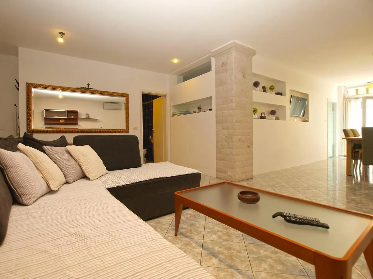 פולה Apartments Slavka 1155